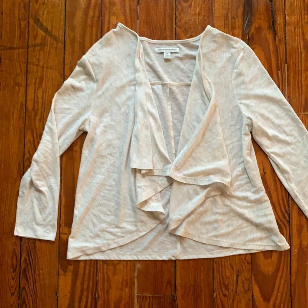 American Eagle tiered lightweight cardigan